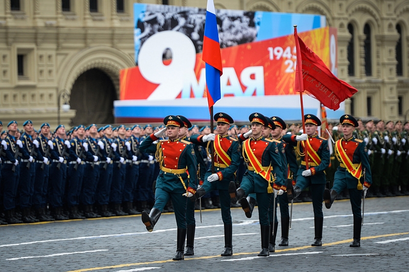 В регионах России отменяют парад Победы
