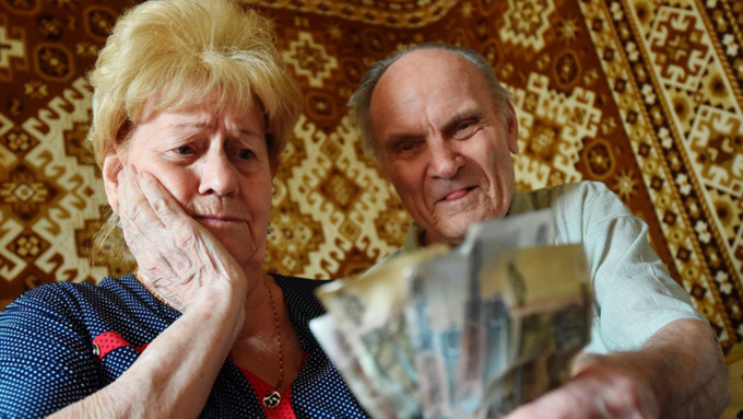 Часть пенсионеров получат в сентябре прибавку в 5.6 тыс руб.