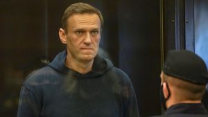 Оппозиционер Алексей Навальный отправлен в колонию на 3,5 года