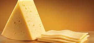 Диетолог рассказал, почему нельзя есть много сыра