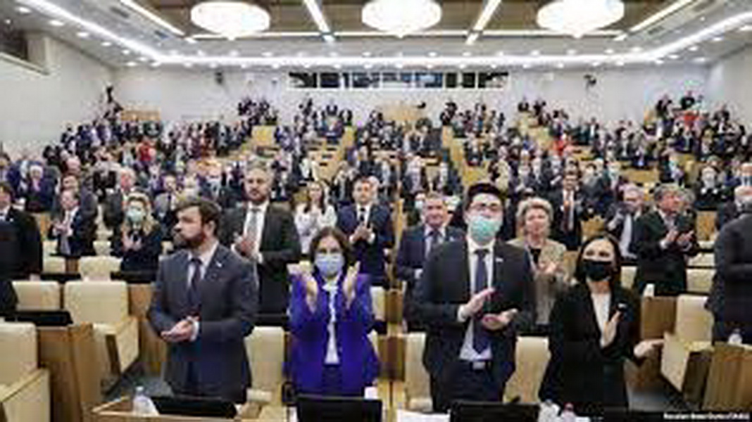 Скандал в Госдуме: законопроект о приостановке призыва разжигает дискуссии